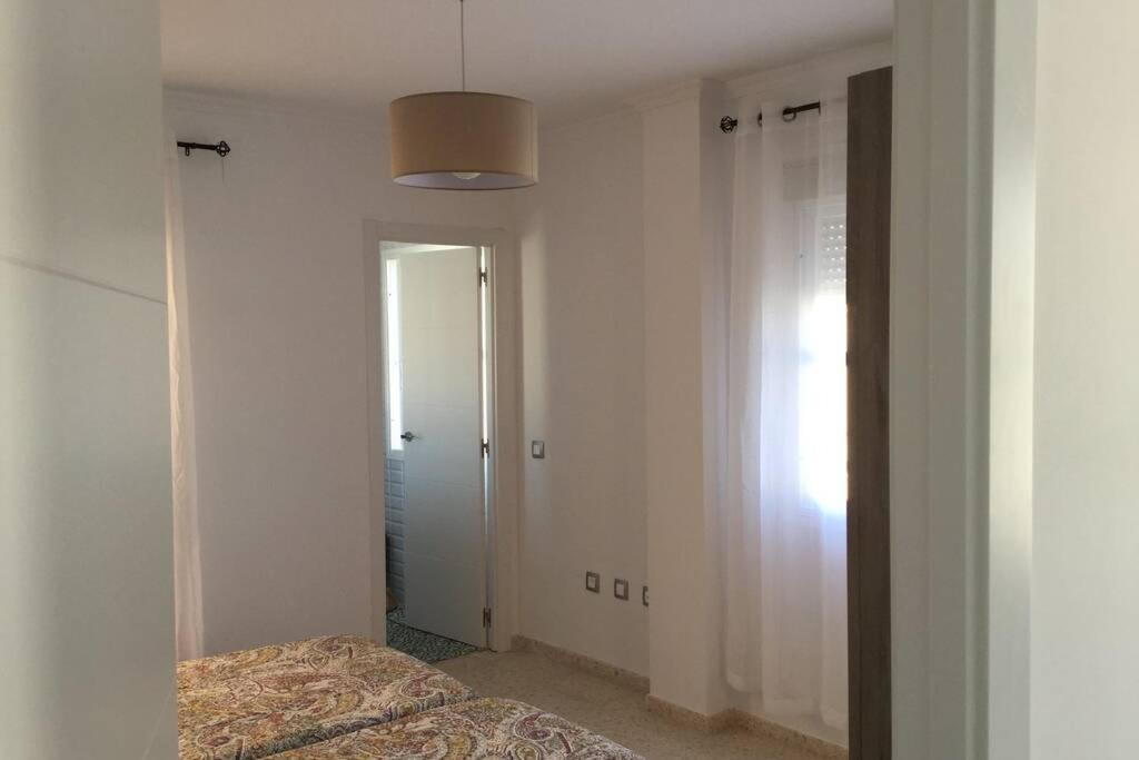 Апартаменты Duplex Muy Cerca De La Playa Y Del Centro Тарифа Экстерьер фото